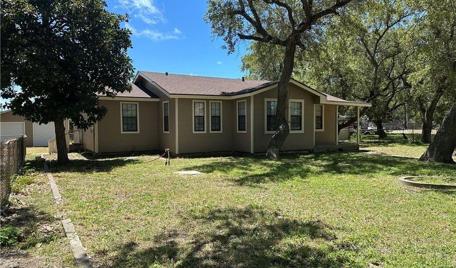 745 S Rife St, Aransas Pass, TX 78336 - 3 Beds, 2 Bath