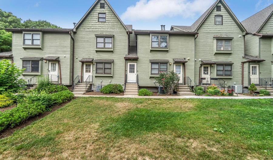 462 Glendale Ave 20, Bridgeport, CT 06606 - 2 Beds, 3 Bath