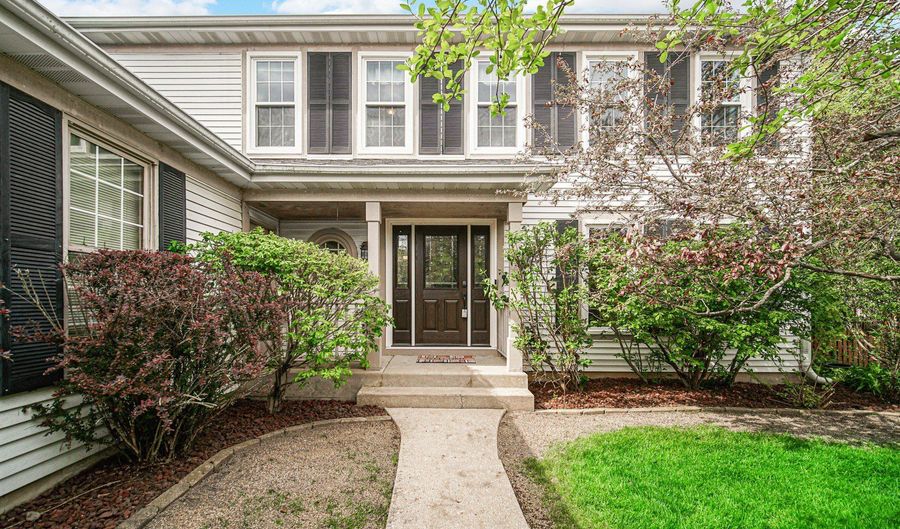 1940 Waverly Ln, Algonquin, IL 60102 - 4 Beds, 3 Bath