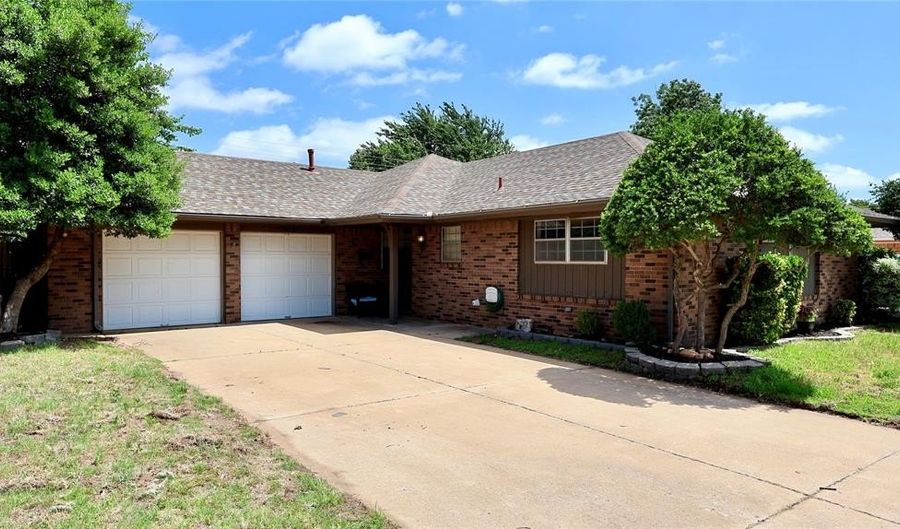 7613 NW 28th St, Bethany, OK 73008 - 3 Beds, 2 Bath