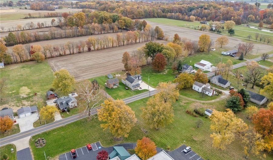 12200 Marlboro Ave NE, Alliance, OH 44601 - 4 Beds, 4 Bath