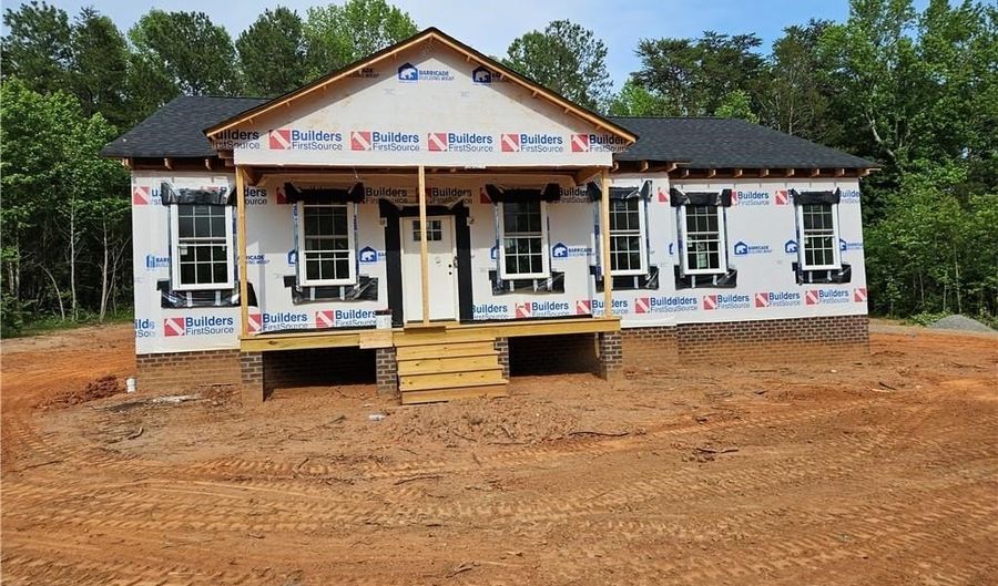 10251 Epps Ln, Amelia, VA 23002 - 3 Beds, 2 Bath
