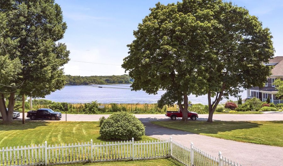 300 Front St, Bath, ME 04530 - 3 Beds, 2 Bath