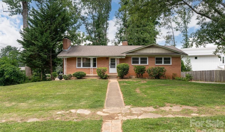 52 Blake Dr, Arden, NC 28704 - 4 Beds, 3 Bath