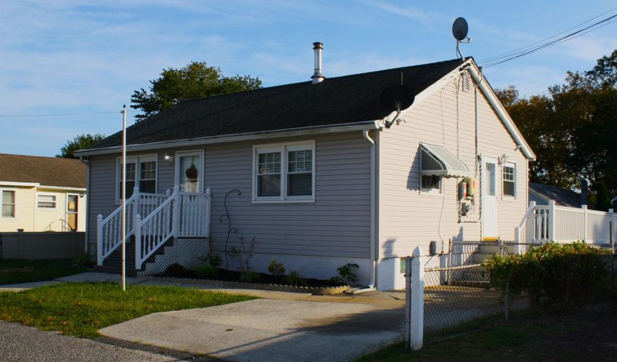 134 W Delaware, Villas, NJ 08251 - 2 Beds, 1 Bath