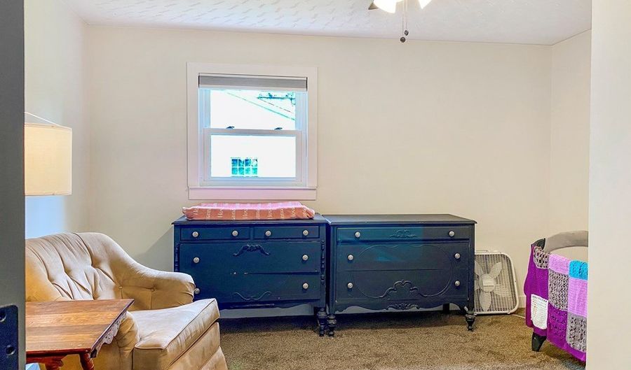 1403 Edgewood Dr, Ashland, OH 44805 - 4 Beds, 2 Bath