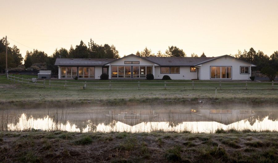 22321 McArdle Rd, Bend, OR 97702 - 3 Beds, 3 Bath