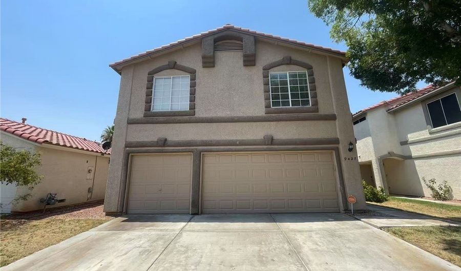 9427 Coral Berry St, Las Vegas, NV 89123 - 4 Beds, 3 Bath