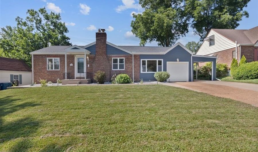 9850 Coventry Ln, Affton, MO 63123 - 3 Beds, 3 Bath