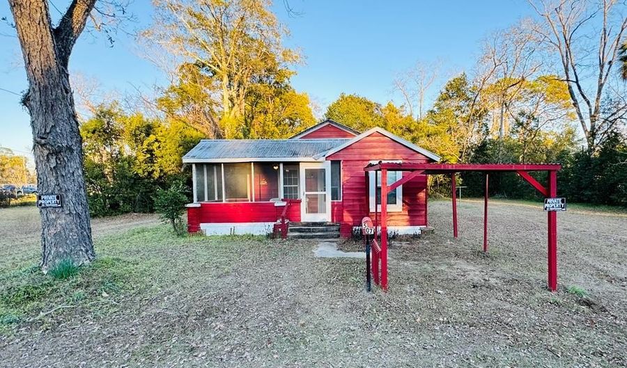 507 S Poplar St, Adel, GA 31620 - 2 Beds, 1 Bath