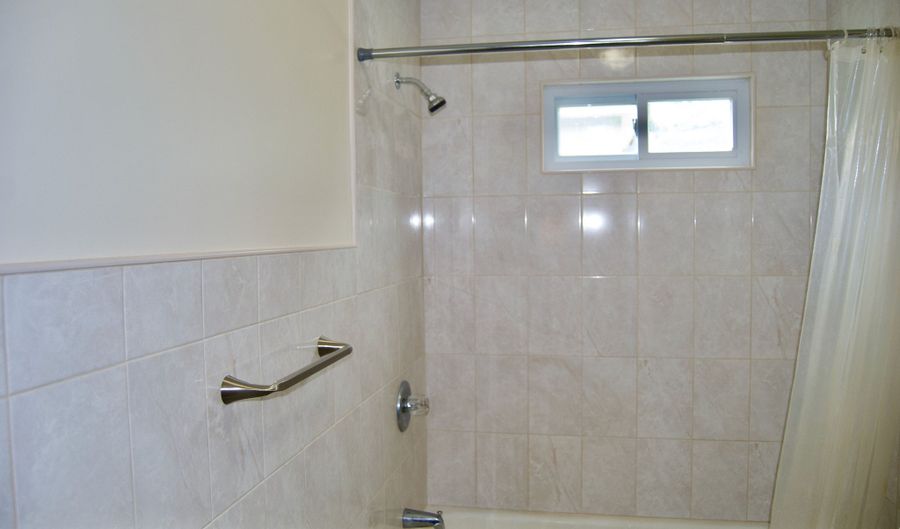 37 Putnam St, Bristol, CT 06010 - 2 Beds, 1 Bath