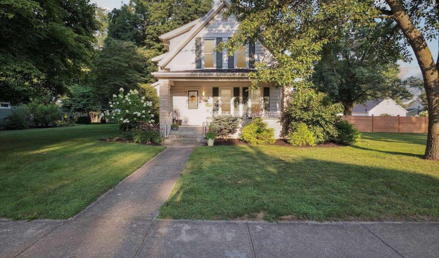 617 S 6th St, Goshen, IN 46526 - 5 Beds, 4 Bath