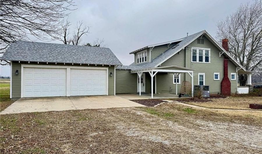 1680 2000 Rd, Bartlett, KS 67332 - 5 Beds, 3 Bath