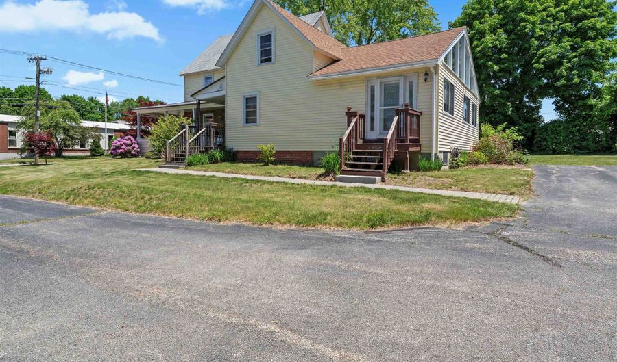7 School St, Allenstown, NH 03275 - 5 Beds, 3 Bath