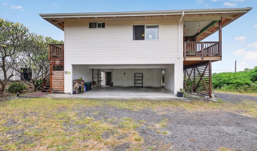 87-299 KAOHE Rd, Captain Cook, HI 96704 - 2 Beds, 3 Bath