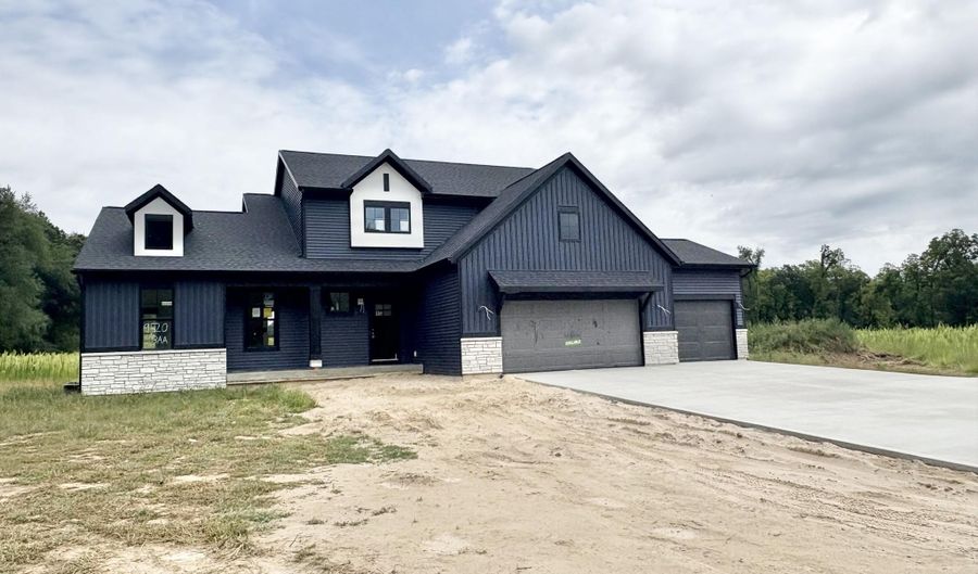 9520 Alaska Ave SE, Alto, MI 49302 - 4 Beds, 3 Bath