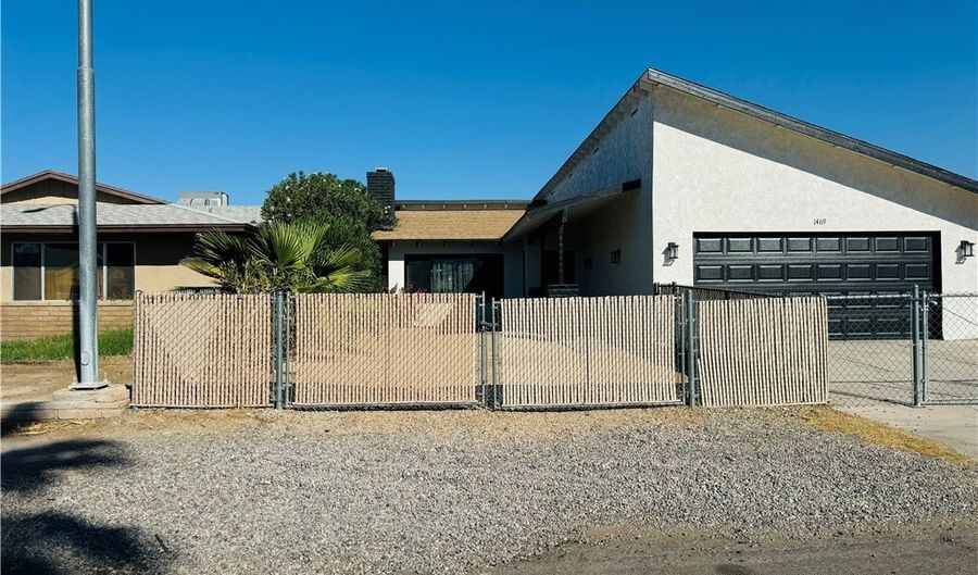 1469 Terrace Dr, Bullhead City, AZ 86442 - 3 Beds, 2 Bath