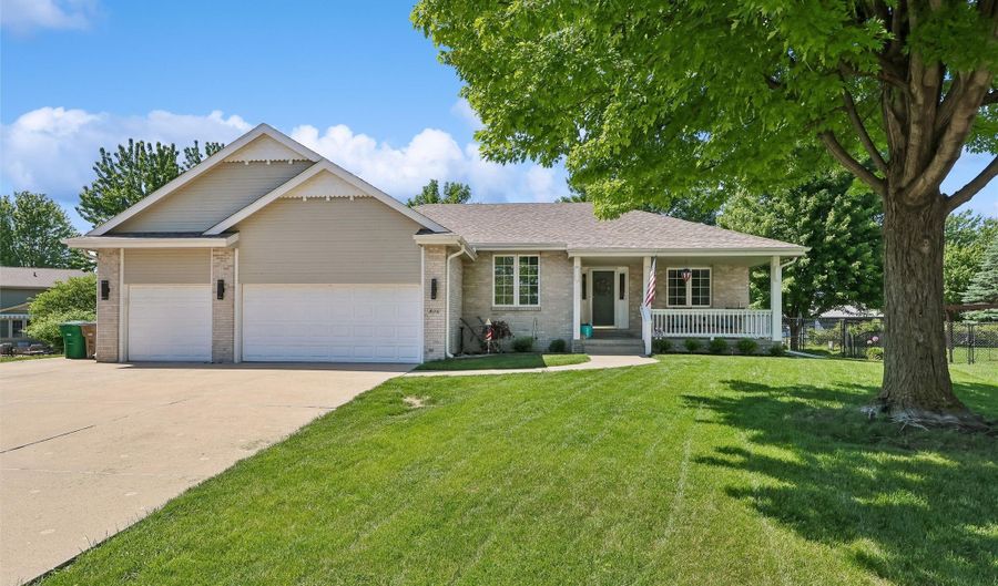 405 Plumwood Ct SW, Altoona, IA 50009 - 4 Beds, 3 Bath
