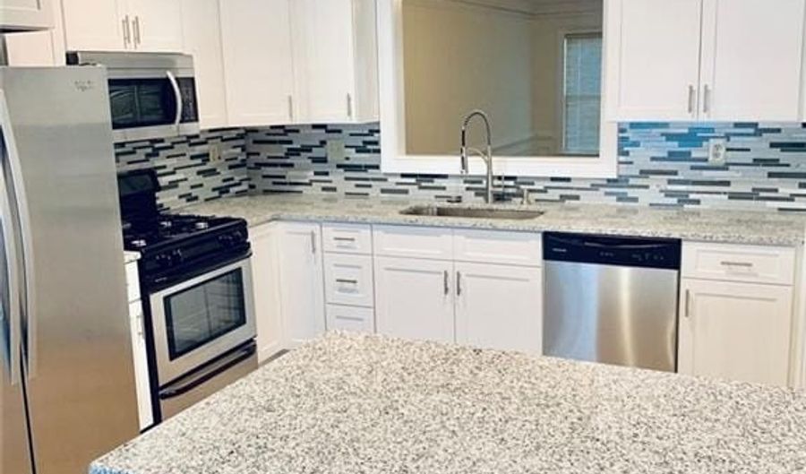 305 Brantley Rd, Atlanta, GA 30350 - 3 Beds, 3 Bath