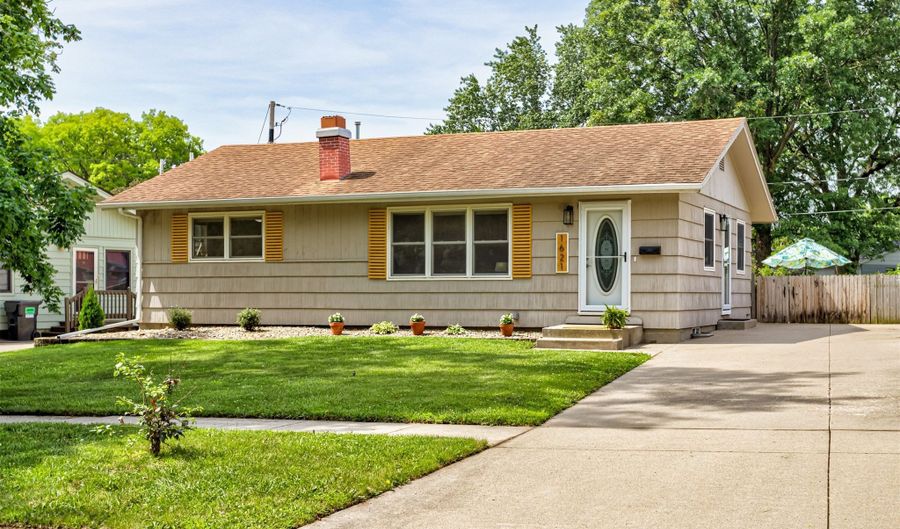 1621 Carroll Ave, Ames, IA 50010 - 4 Beds, 2 Bath