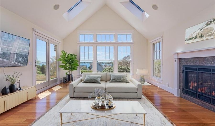 30 Bonnet View Dr, Jamestown, RI 02835 - 4 Beds, 4 Bath
