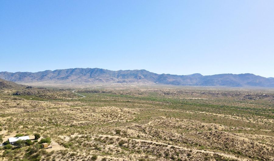 27144 S BENNETT Way, Congress, AZ 85332 - 3 Beds, 2 Bath