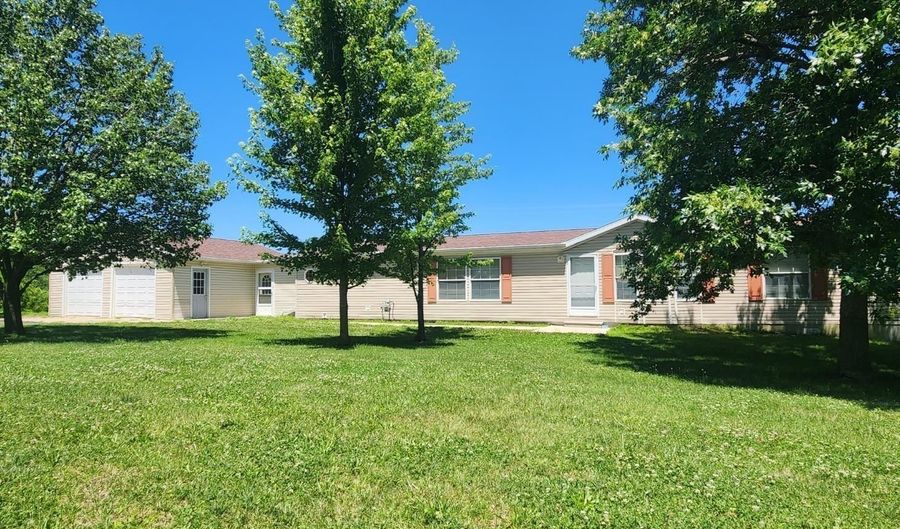 320 E Iowa St, Afton, IA 50830 - 3 Beds, 2 Bath