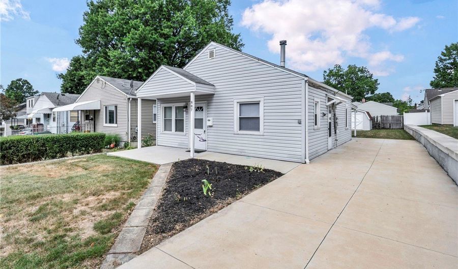 887 Reed Ave, Akron, OH 44306 - 3 Beds, 1 Bath