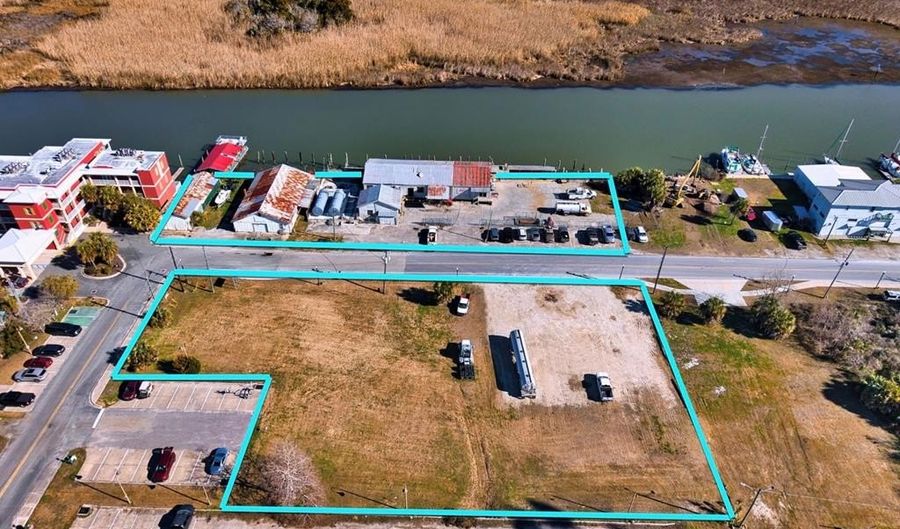 323 Water St, Apalachicola, FL 32320 - 0 Beds, 0 Bath