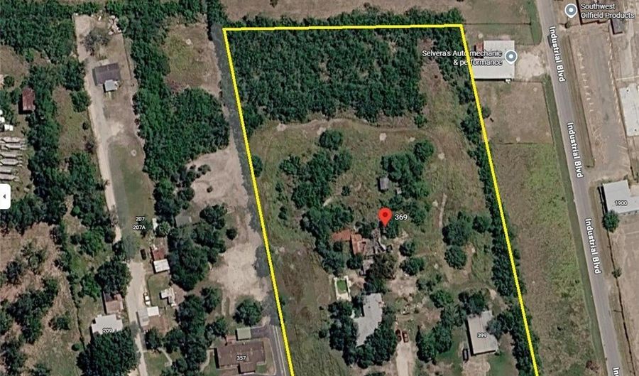 369 Edith Dr, Alice, TX 78332 - 4 Beds, 2 Bath