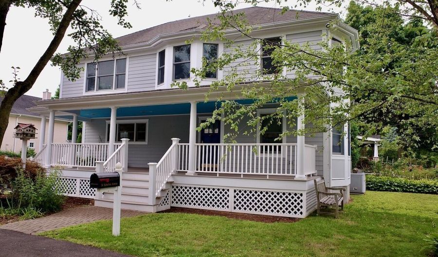 34 Suburban Ave, Cos Cob, CT 06807 - 5 Beds, 4 Bath