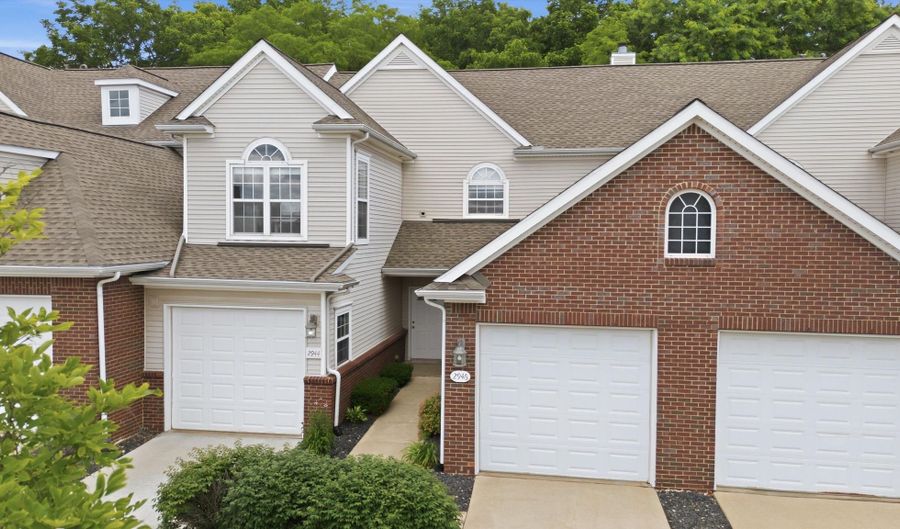 2946 Hunley Dr, Ann Arbor, MI 48105 - 2 Beds, 2 Bath