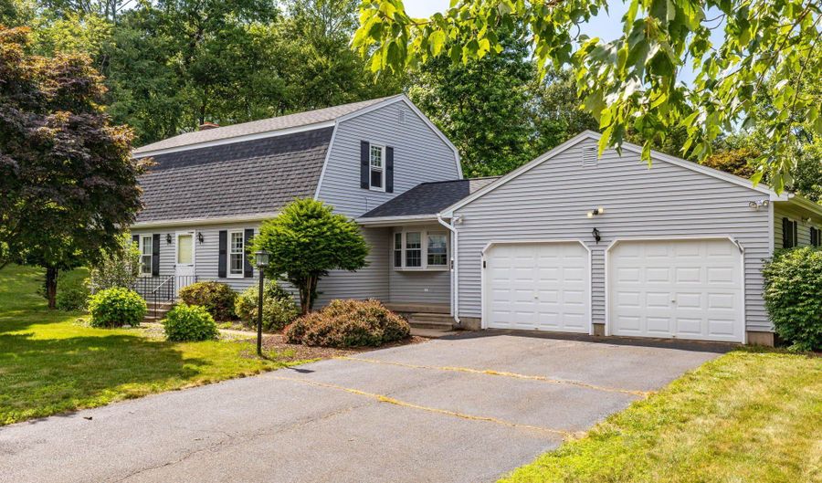 10 Empire Way, Bristol, CT 06010 - 3 Beds, 3 Bath