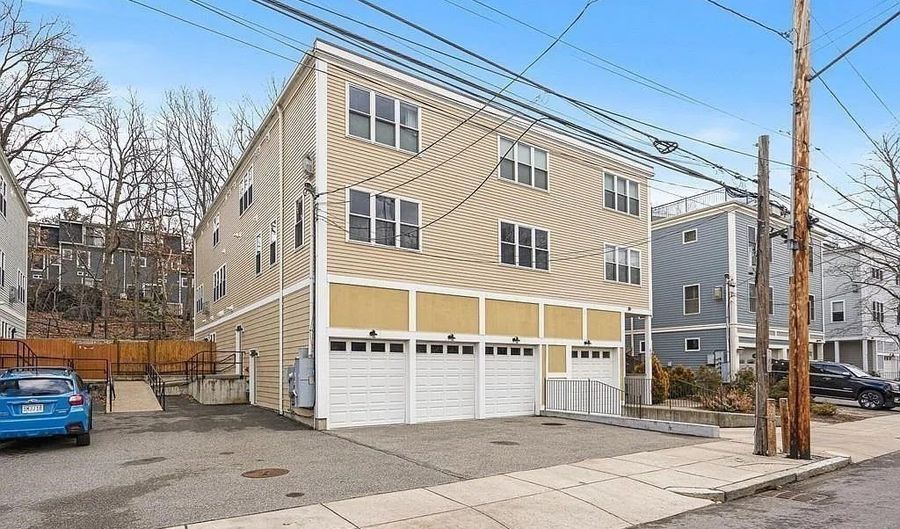 855 Lagrange St 7, Boston, MA 02132 - 2 Beds, 3 Bath