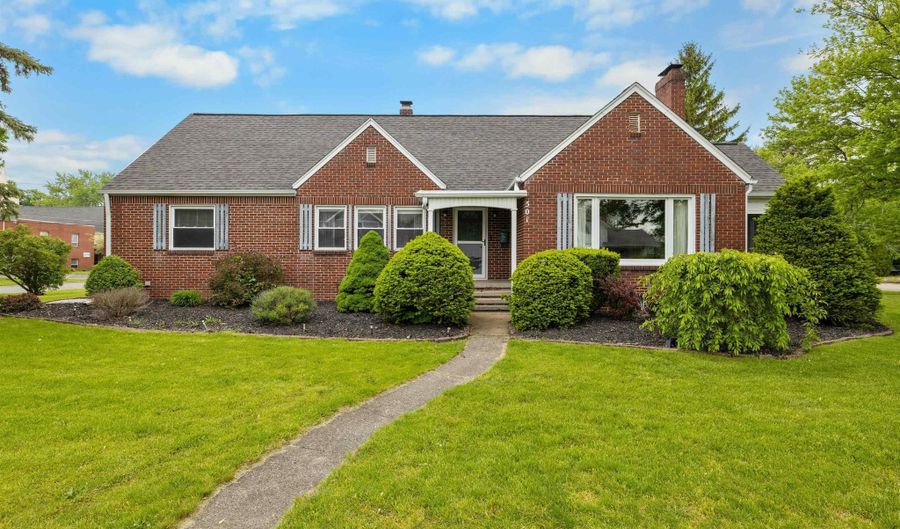 501 N Van Buren St, Auburn, IN 46706 - 5 Beds, 2 Bath
