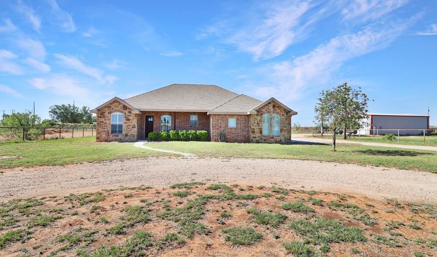 175 NW 3000, Andrews, TX 79714 - 3 Beds, 3 Bath