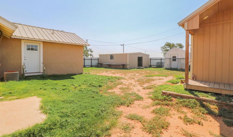 101 Wood Ave, Amherst, TX 79312 - 3 Beds, 2 Bath