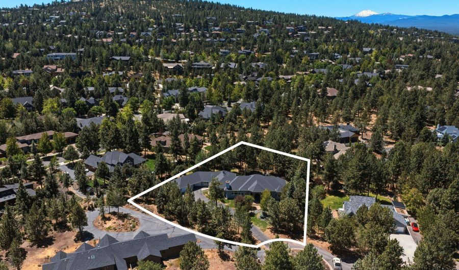 3729 NW Summerfield Rd, Bend, OR 97703 - 5 Beds, 4 Bath