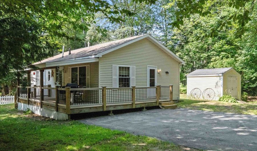461 Jericho Rd, Bartlett, NH 03812 - 2 Beds, 1 Bath
