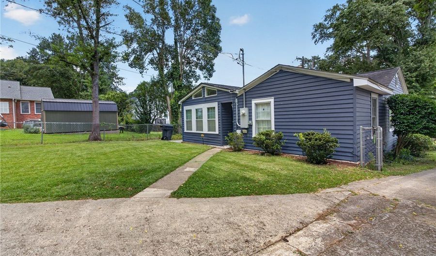 1901 Green St, Anderson, SC 29625 - 2 Beds, 2 Bath