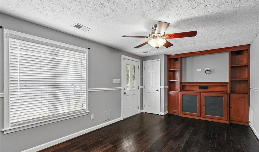 1594 LODGE POLE Ct, Annapolis, MD 21409 - 3 Beds, 2 Bath