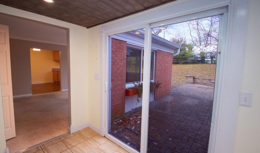 1739 Grandle Ct, Anderson Twp., OH 45230 - 3 Beds, 2 Bath