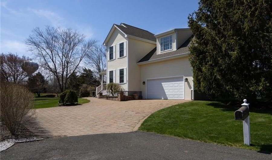 25 Southern View Dr, Narragansett, RI 02882 - 4 Beds, 4 Bath