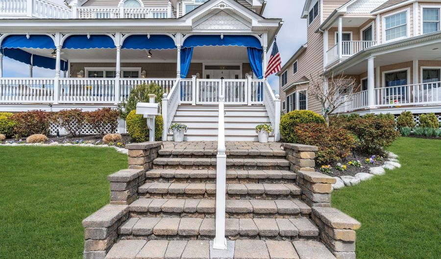 128 Sylvania Ave, Avon By The Sea, NJ 07717 - 5 Beds, 5 Bath
