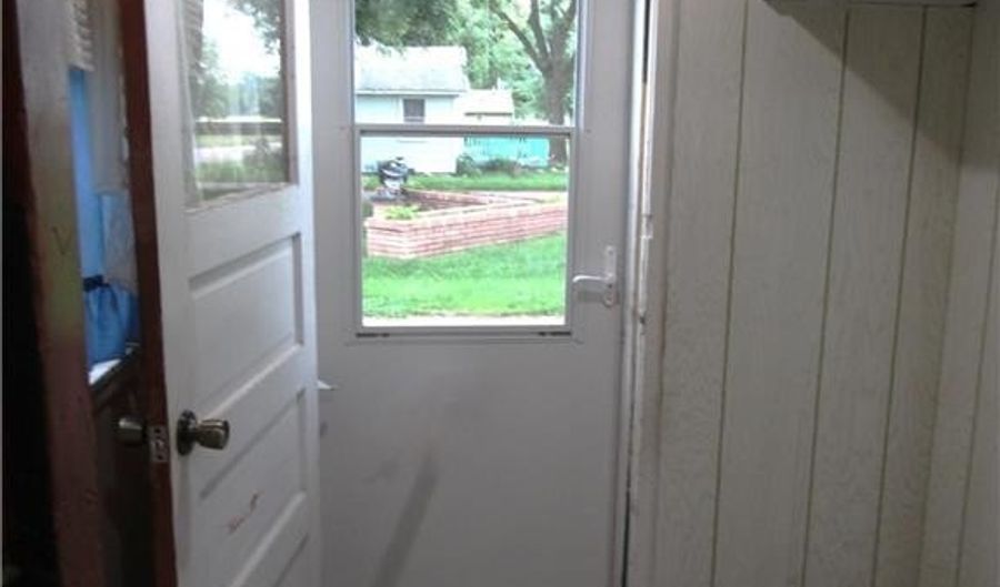 432 S Munsterman St, Appleton, MN 56208 - 2 Beds, 1 Bath