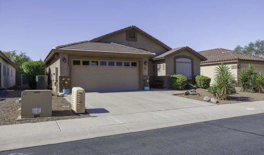 561 W CASA MIRAGE Dr, Casa Grande, AZ 85122 - 2 Beds, 2 Bath