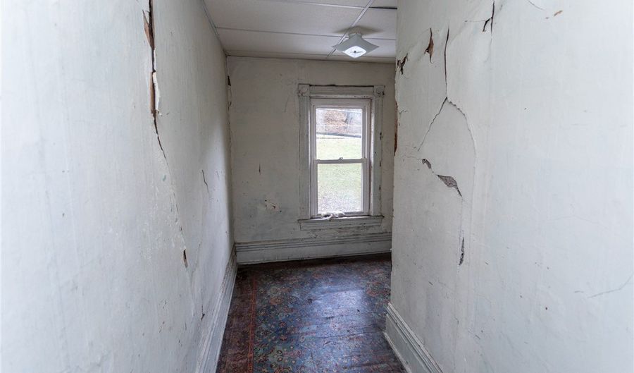 3031 Josephine St, Airville, PA 15203 - 3 Beds, 1 Bath