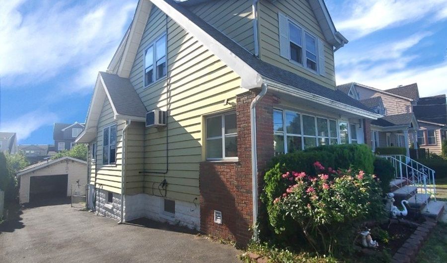 33 Garden Ave, Belleville, NJ 07109 - 3 Beds, 2 Bath