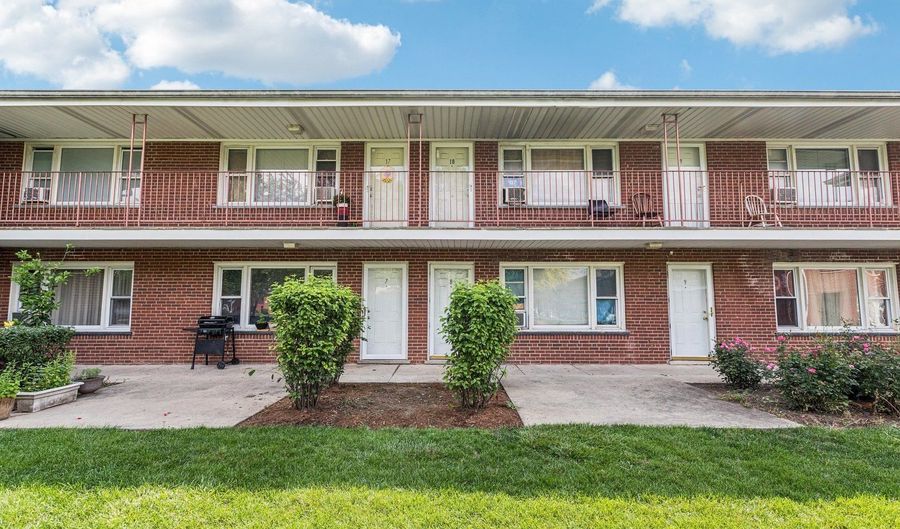 1115 E Algonquin Rd 8, Arlington Heights, IL 60005 - 1 Beds, 1 Bath