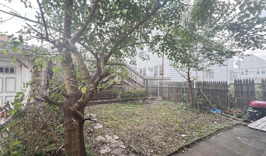 283 AVENUE A 1, Bayonne, NJ 07002 - 3 Beds, 1 Bath